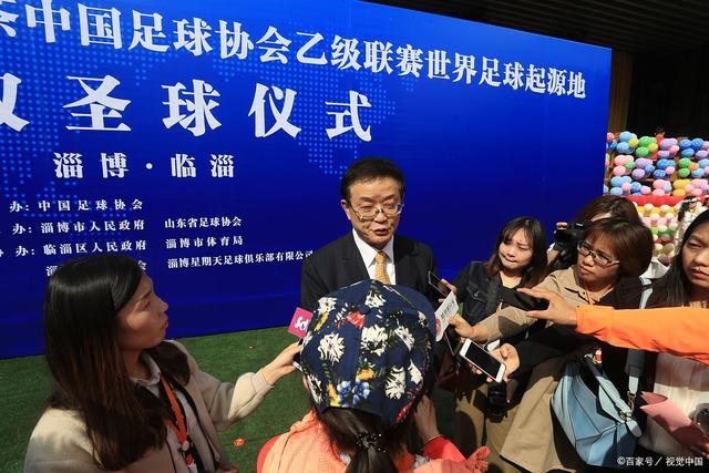 26岁女孩因拒婚遭父母送入精神病院，引发网络热议